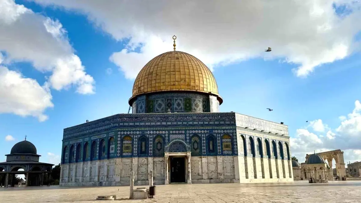 mescid i aksada muslumanlar icin zorlayici kontroller 6SWUrUny.jpg