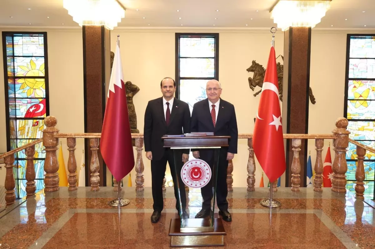 milli savunma bakani yasar guler katar ile askeri isbirligi icin gorustu WH4U3vuB.jpg