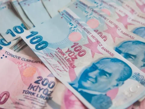 Bakan Bayraktar: Nisan Ayında Elektrik ve Doğal Gaz Fiyatları Üzerine Değerlendirme Yapacağız