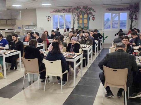 Devlet Hastanesi’nde İftar Geleneği: Birlik ve Beraberlik Sofrası